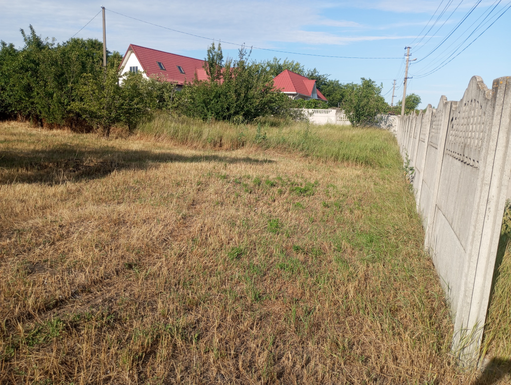 Дом в Березановке 45м + 16с (фасад забора 50м лицом к Полтавскому шоссе)