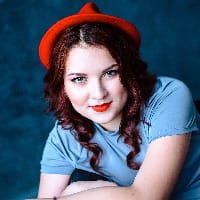 Софія Павлова на we.ua