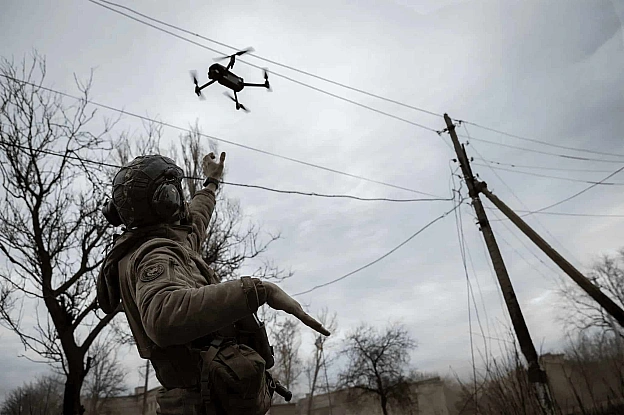 Україна викуповує 60% світового виробництва дронів Mavic - Денис Шмигаль - Українець на we.ua