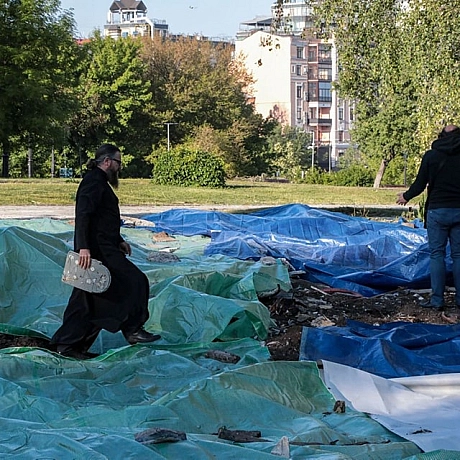 Вночі у Києві НАРЕШТІ демонтували «храм-МАФ» УПЦ (МП) - Українець на we.ua
