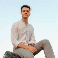 Андрій Мирошниченко на we.ua